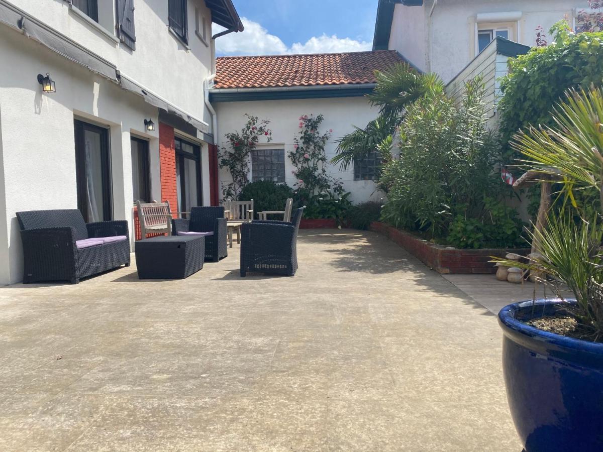 Hiru Alabak - Maison A Biarritz, Piscine, Jardin, 8 Personnes Pousada Biarritz